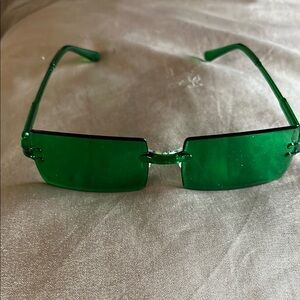 Stylish Green Rimless Sunglasses